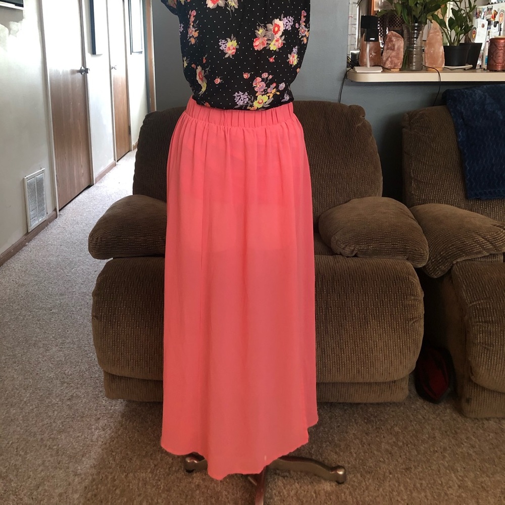 Forever 21 maxi skirt size medium